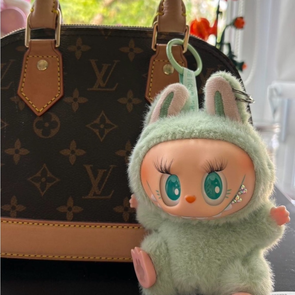 Customized QuQu Labubu - Picture 2 of 3